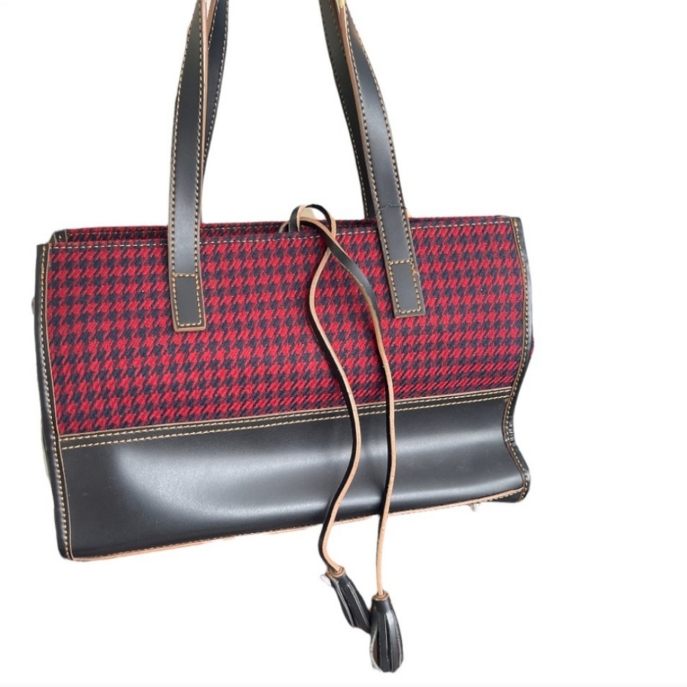 [MAXX New York] Women's Handbag Burgandy Fabric With Black Faux Leather